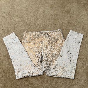 Zyia white stay good light n tights.